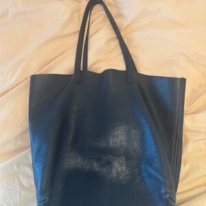 Cuyana Classic Black Leather Tote Bag